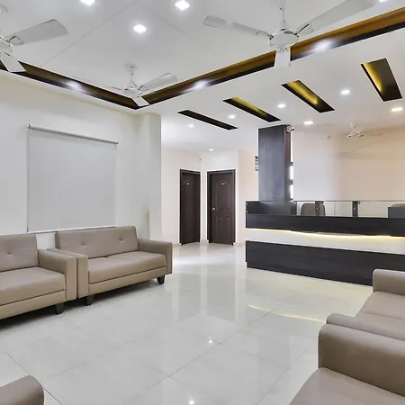 Hotel Oyo 22551 Ssv 2*
