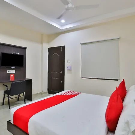 Oyo 22551 Ssv Hotel 2*